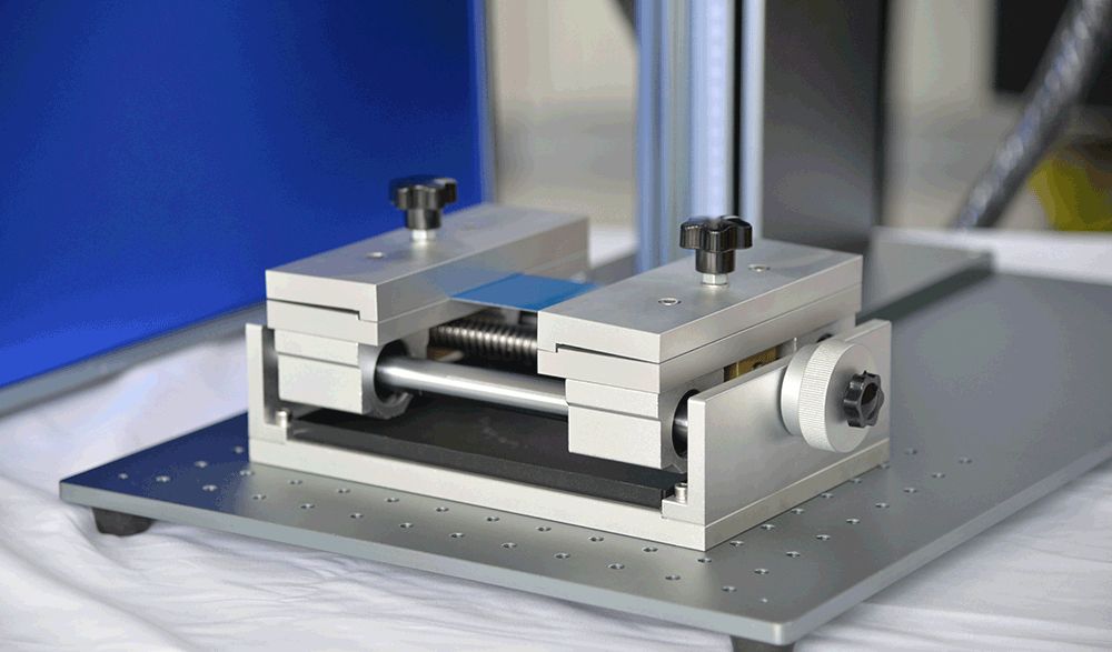 Laser Marking Machine For Alum8